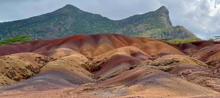 Volcanic mountains Mauritius 2