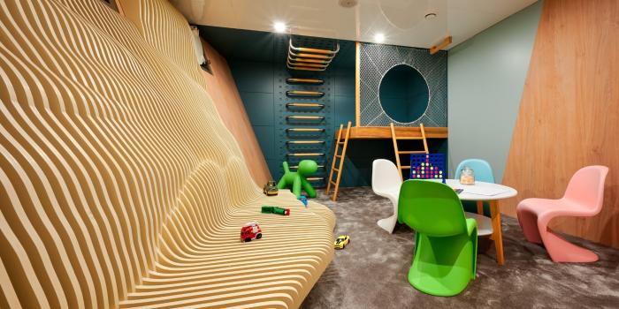 Yacht Ohana Interior 2