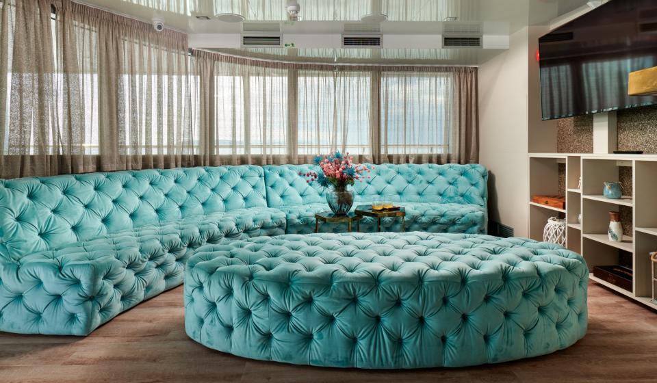 Yacht Ohana Interior 3