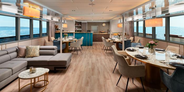 Yacht Ohana Interior 5