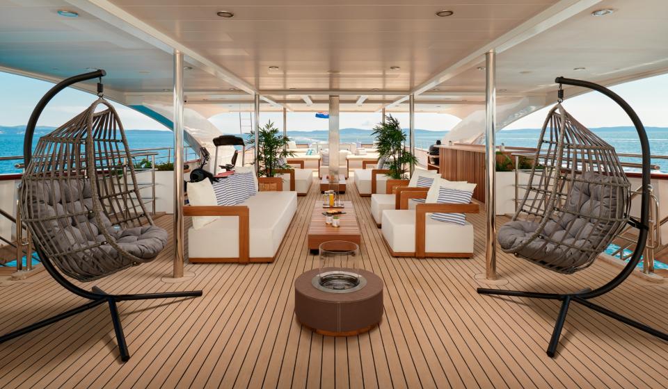 Yacht Ohana On deck 4