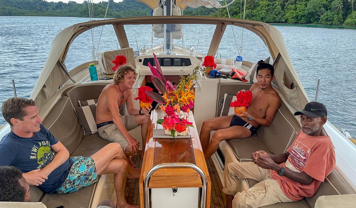 local on board oyster 62 uhuru png