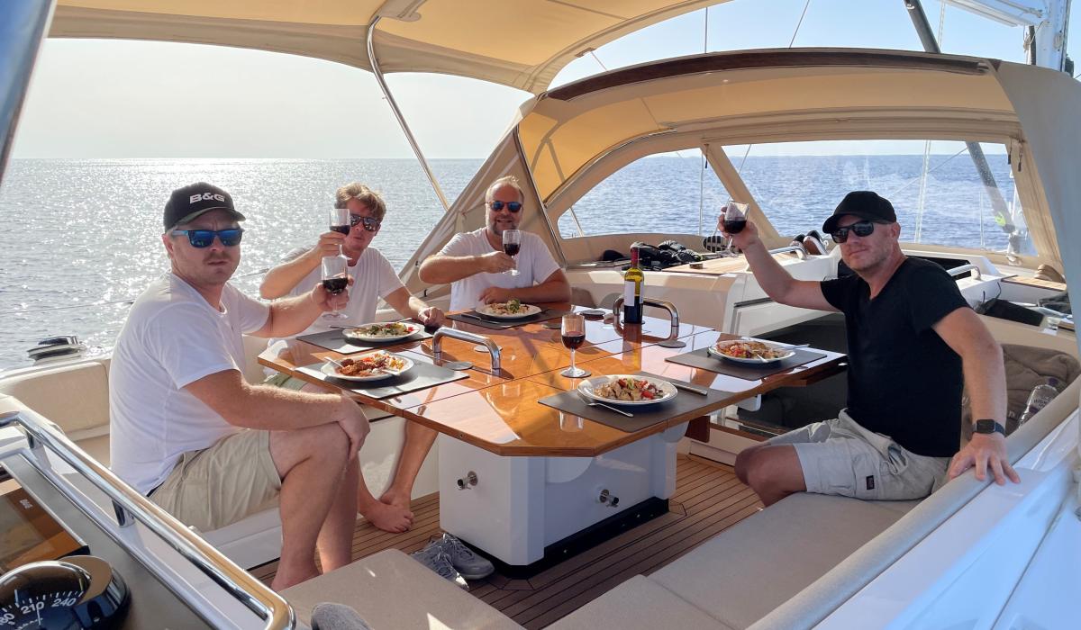 lunch on deck sailing yacht