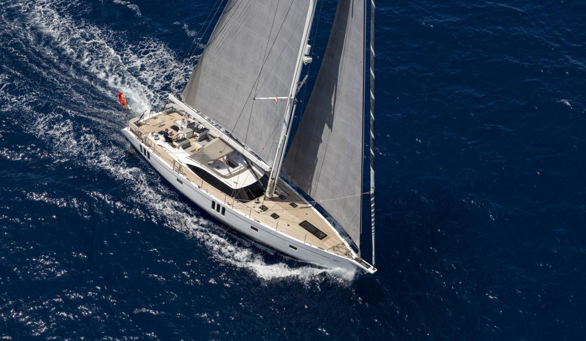 oyster sailing yacht full speed