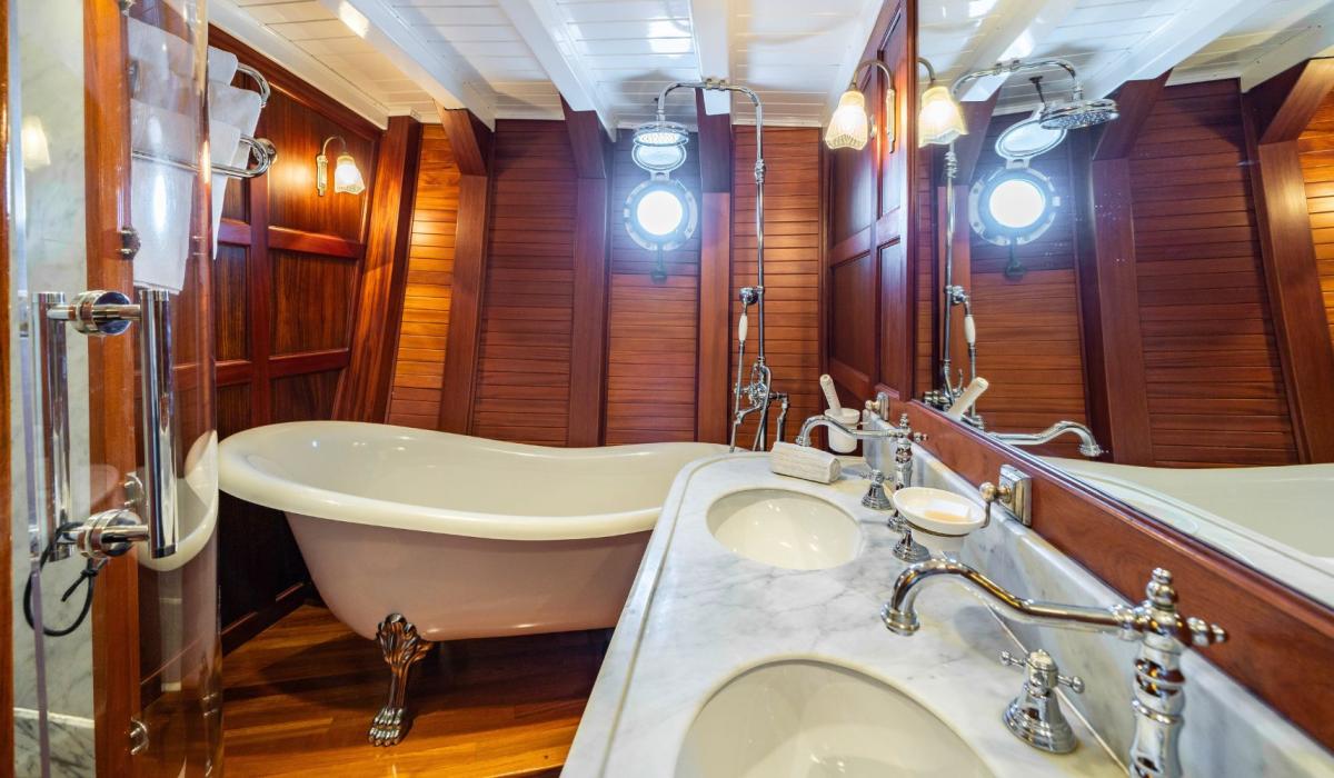 trinakria 160ft schooner sailing yacht bgyb 08