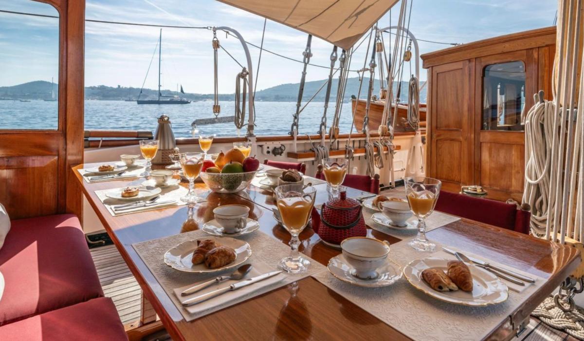 trinakria 160ft schooner sailing yacht bgyb 27