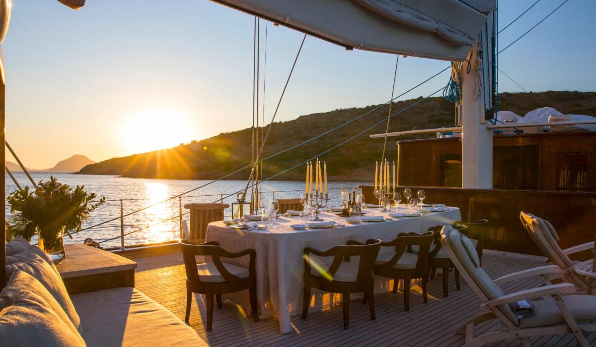 136ft big blue yachting sailing schooner satori for charter bgyb 16