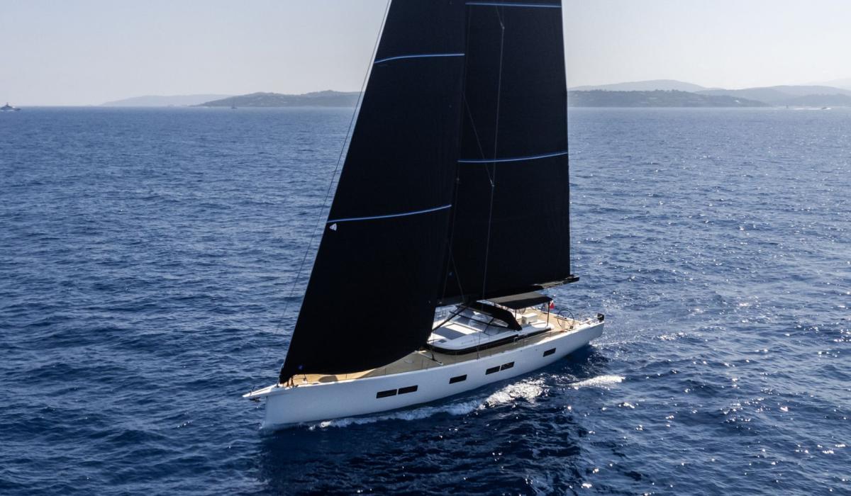 BGYB charter y7 yyacht mystic photo1