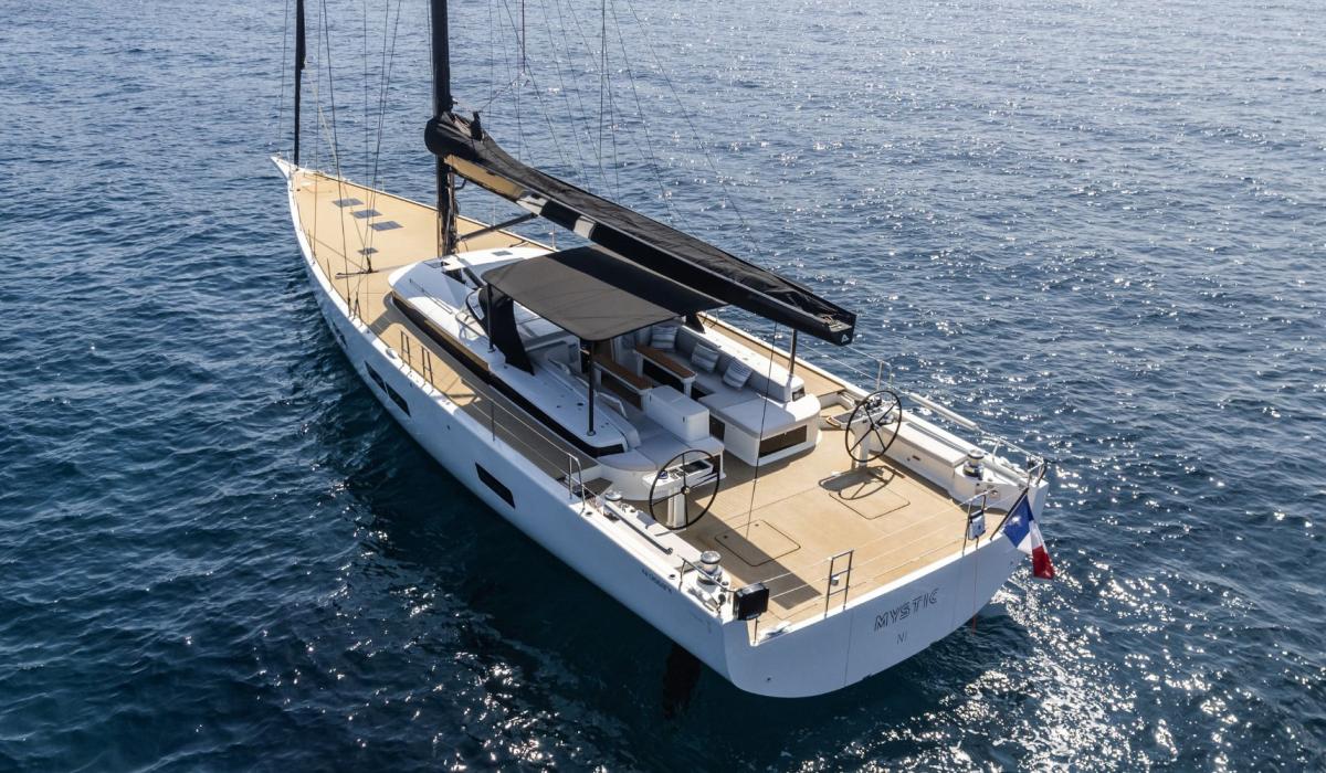 BGYB charter y7 yyacht mystic photo3