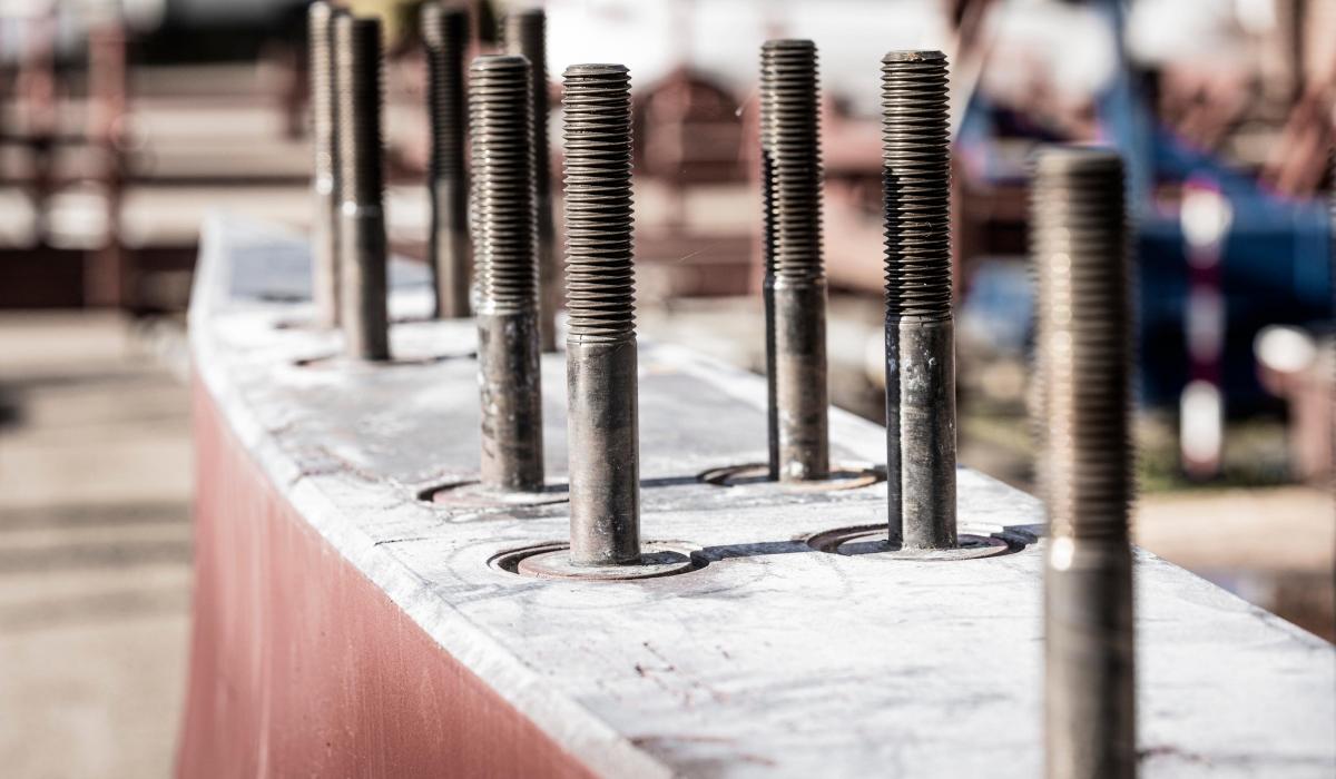 Lead keel and keel bolts of sailing yacht