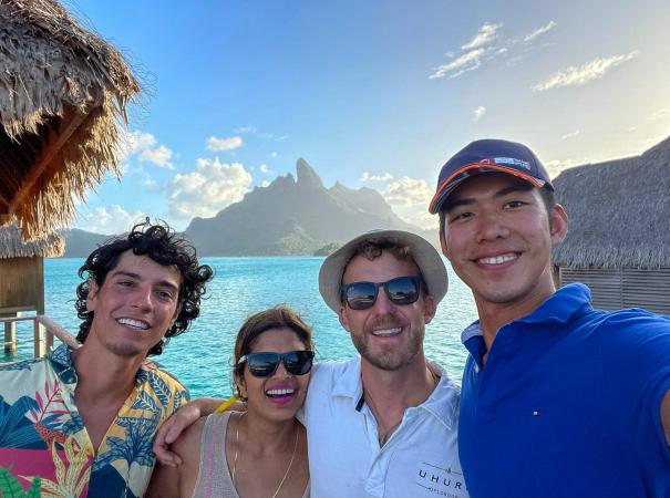 Oyster 62 Uhuru crew in French Polynesia paradise