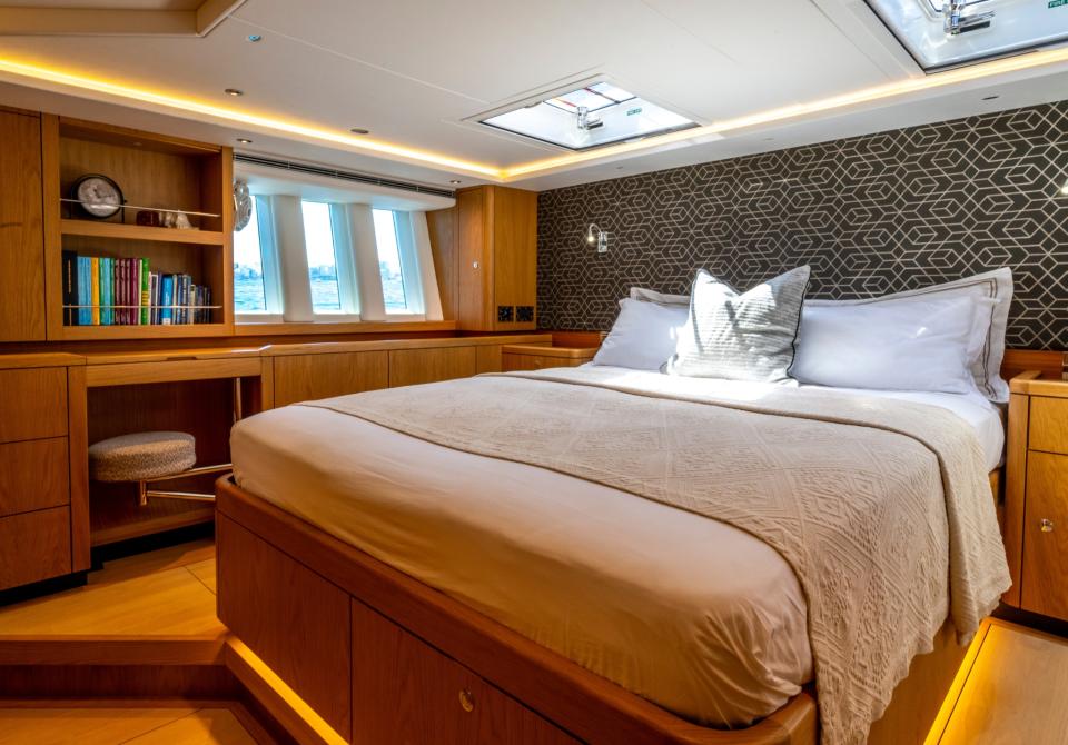 Oyster 675 Ri-Ra sailing yacht live aboard luxury