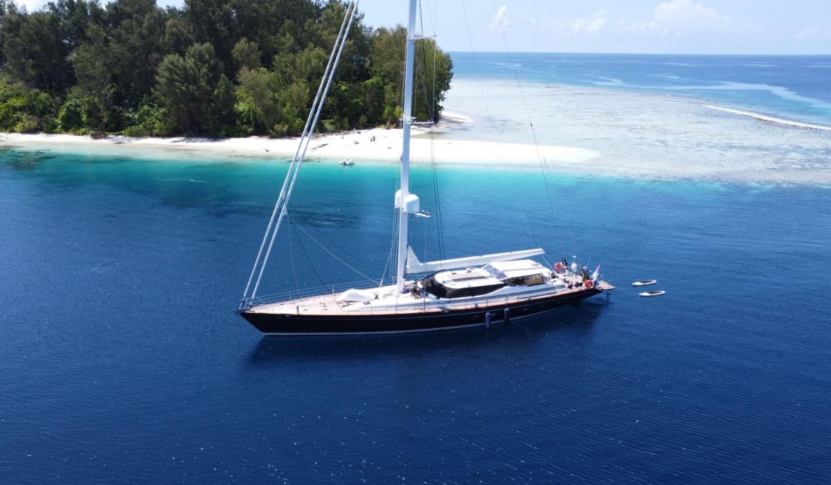 thandeka 112ft sailing yacht campernicholsons dubois yacht for charter bgyb 01