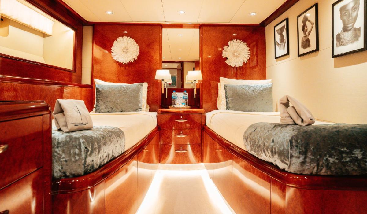 thandeka 112ft sailing yacht campernicholsons dubois yacht for charter bgyb 15