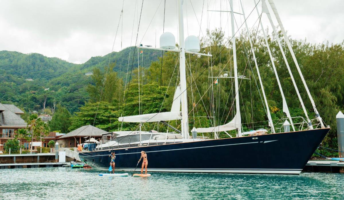 thandeka 112ft sailing yacht campernicholsons dubois yacht for charter bgyb 17