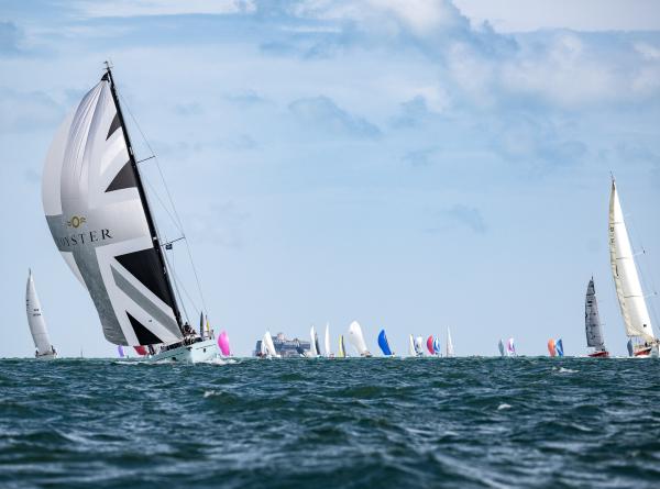 Oyster 495 scores race win in Round The Island Race 2022
