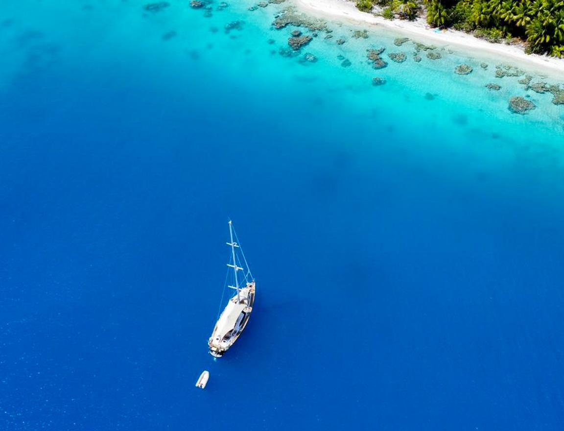 Oyster 62 Uhuru At Anchor French Polynesia D