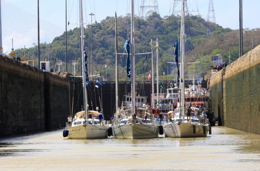 Panama Canal Oyster World Rally Boats Lined Up Canel