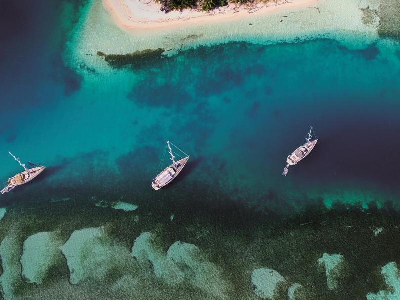 Snapshots of a circumnavigation v2