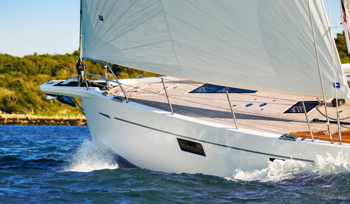  Oyster 595 Series II 60 foot sailing yacht sailing at sea