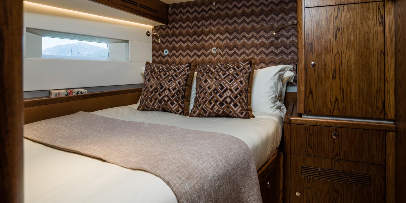 Oyster 885 90 Foot Sailing Yacht Interior Oak Walnut Finish Guest Cabin 2