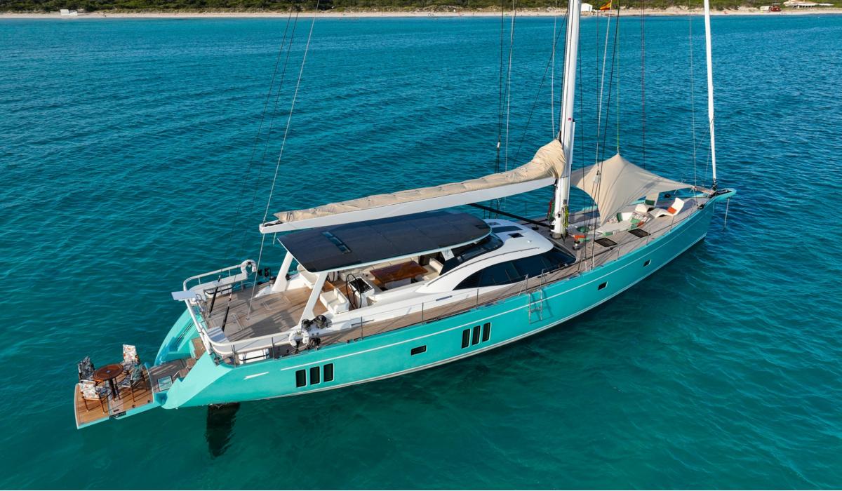 Oyster 885 Series II 90 Foot Luxury Sailing Yacht For Sale Images 14