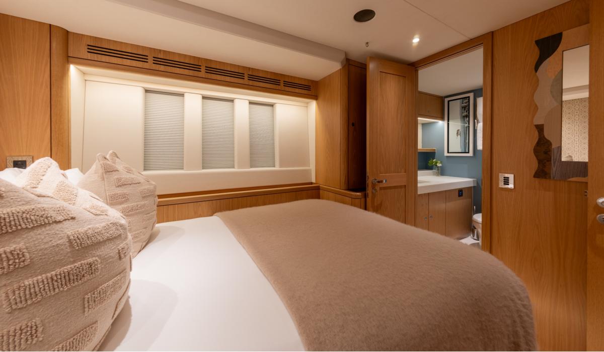 Oyster 885 Series II 90 Foot Luxury Sailing Yacht For Sale Images 39