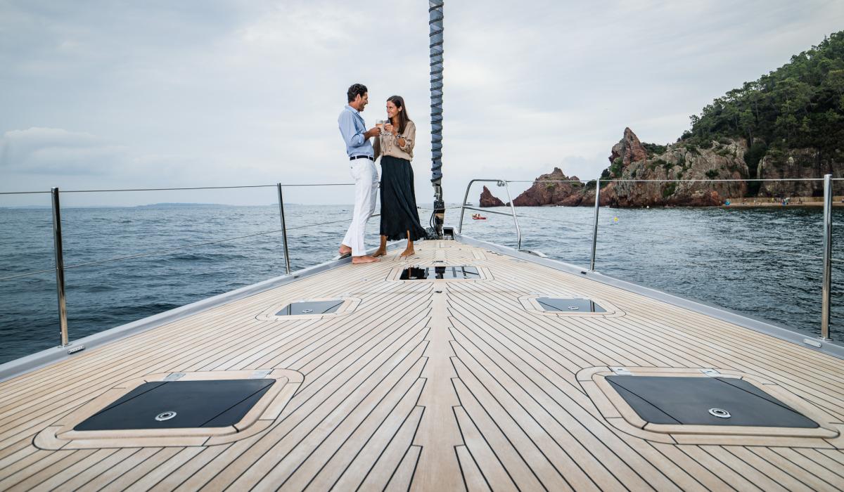 Oyster Yachts Oyster 745 Gracious 75 Foot Luxury Sailing Yacht Flush Foredeck