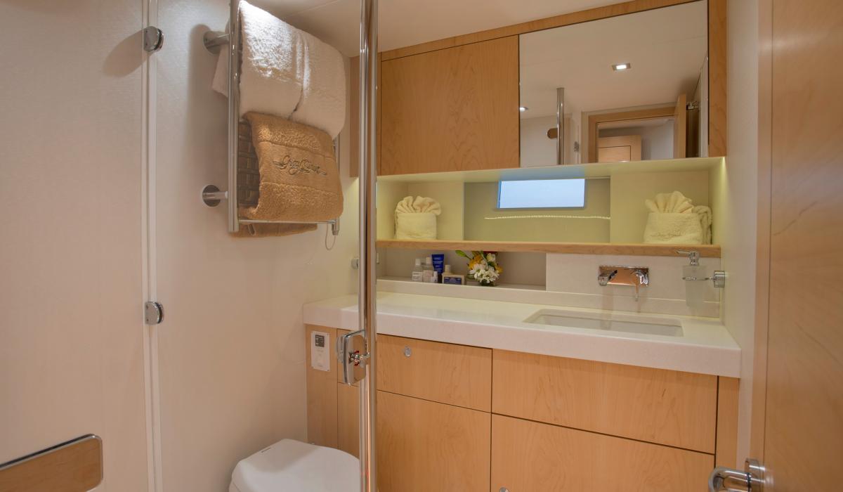 Oyster Yachts Oyster 745 Gracious 75 Foot Luxury Sailing Yacht Heads