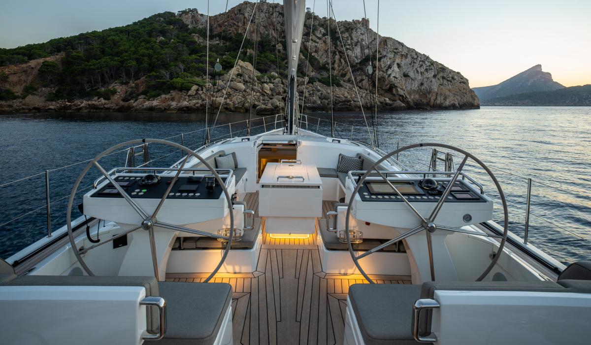 Oyster Yachts Oyster 745 Kalia Helm Stations Dusk