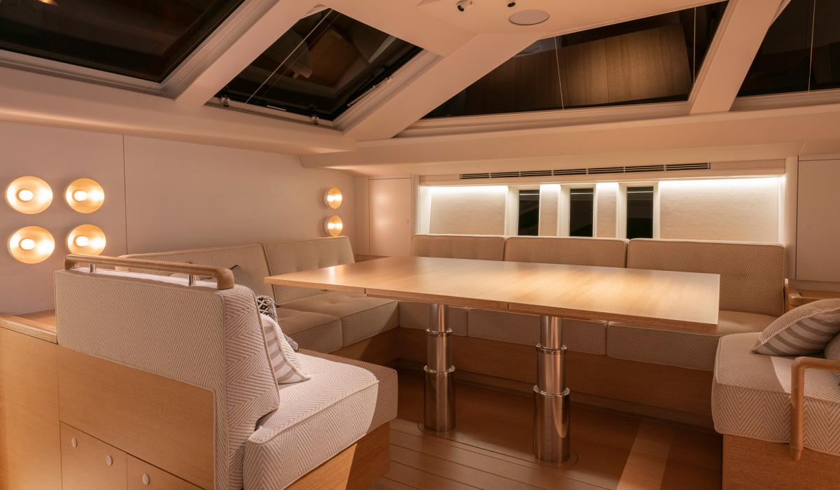 Oyster Yachts Oyster 745 Kalia Interior Saloon Table