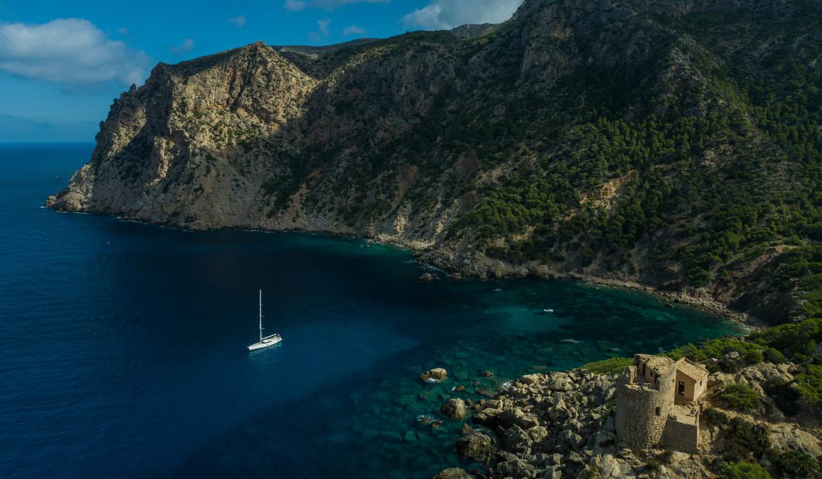 Oyster Yachts Oyster 745 Kalia Luxury Sailing Boat At Anchor