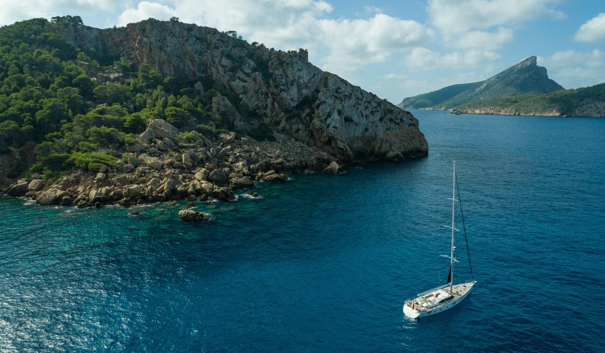 Oyster Yachts Oyster 745 Kalia Luxury Sailing Yacht At Anchor Mallorca