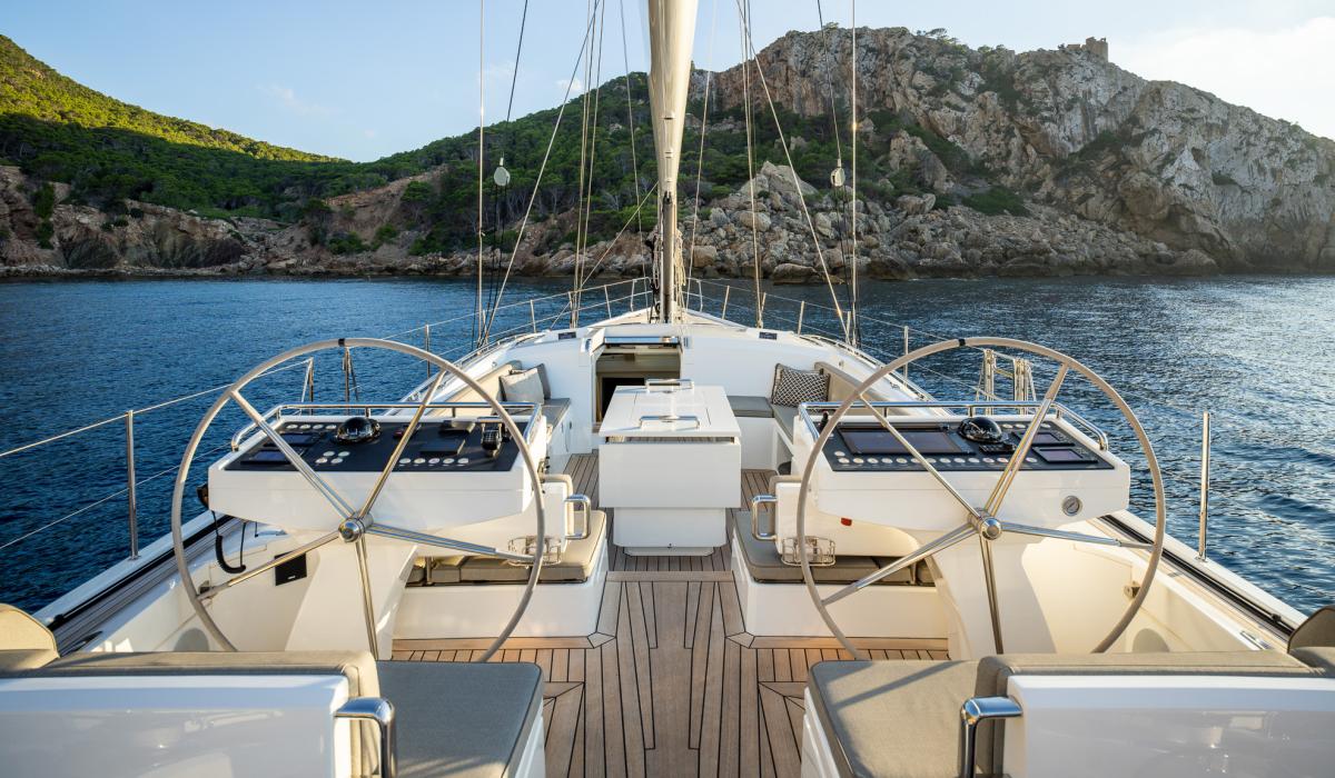 Oyster Yachts Oyster 745 Kalia On Deck