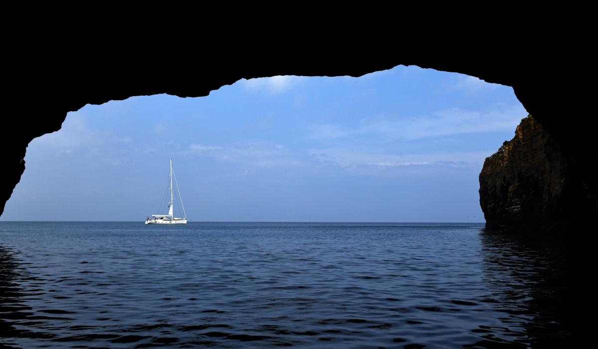 Oyster Yachts Oyster 745 Mexican Wave Luxury Sailing Yacht At Anchor Galapagos Cave