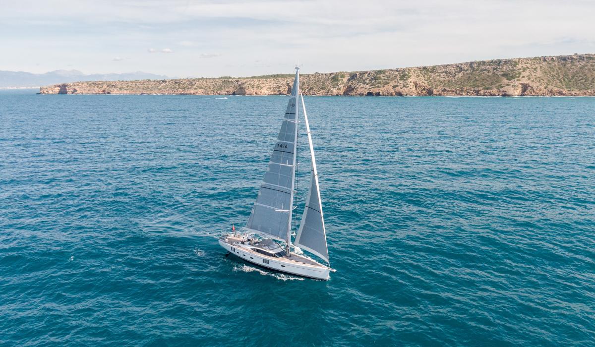 Oyster Yachts Oyster 745 Pitanga 75 Foot Large Luxury Sailing Yacht