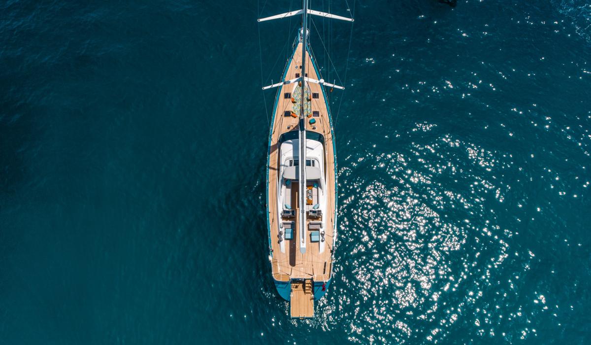 Oyster Yachts Oyster 885 Karibu 90 Foot Bluewater Cruiser