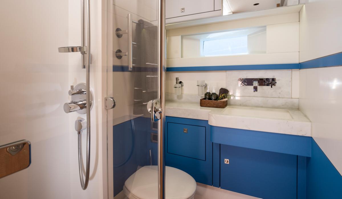 Oyster Yachts Oyster 885 Karibu Luxury Sailing Yacht Guest Heads