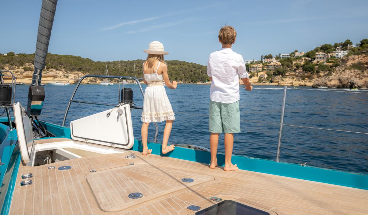 Oyster Yachts Oyster 885 Karibu Luxury Sailing Yacht Kids On Foredeck