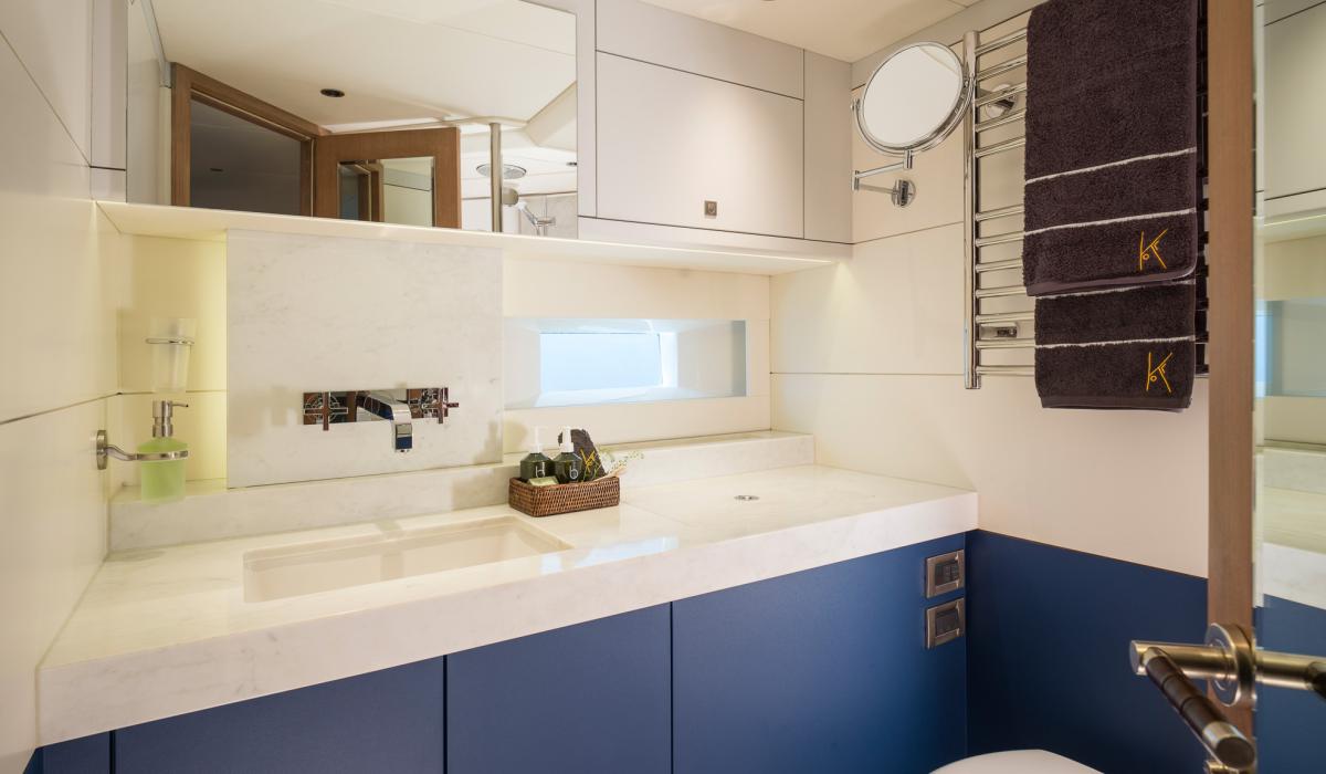 Oyster Yachts Oyster 885 Karibu Luxury Sailing Yacht Master Cabin Heads