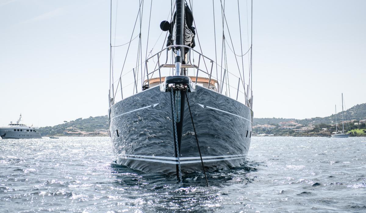 Oyster Yachts Oyster 885 Lush Bow