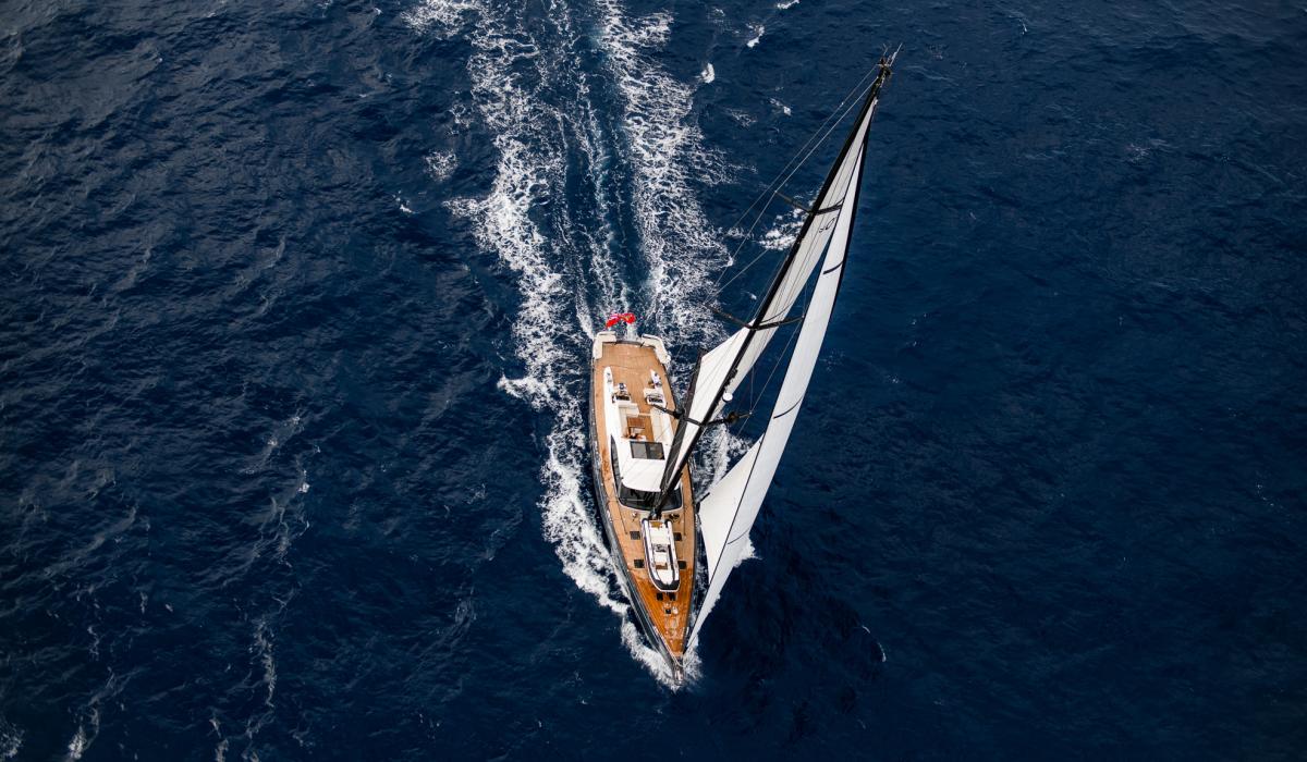 Oyster Yachts Oyster 885 Lush Ocean Sailing