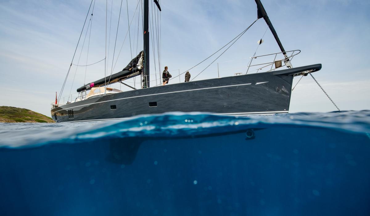 Oyster Yachts Oyster 885 Lush Underwater