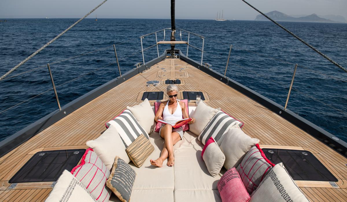 Oyster Yachts Oyster 885 luxury sailing yacht entertaining spaces tenderwell