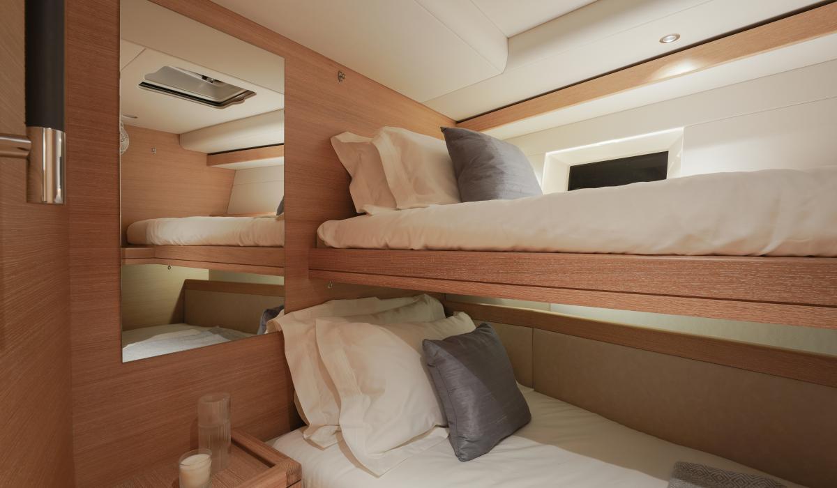 guess accomodation on sailing yacht