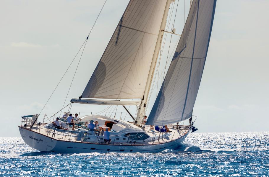 sailboat yacht charter