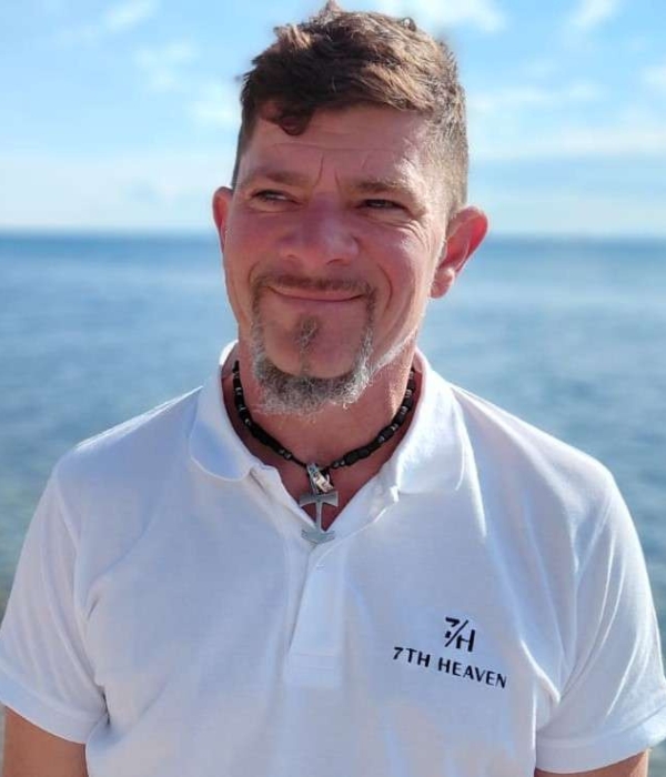 7th Heaven Fountaine Pajot Semana 59 Crew
